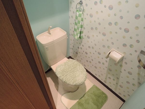 【トイレ】　清潔感のあるトイレです♪