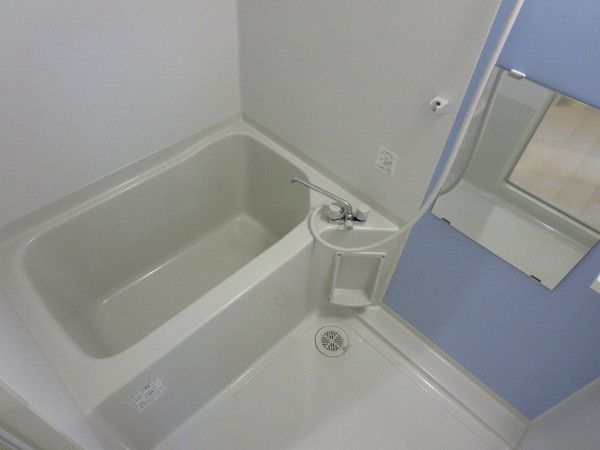 【バス】　浴室には浴室乾燥機つき